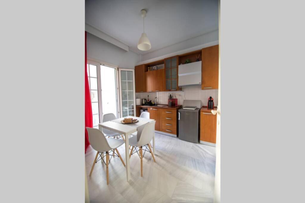 Your Cozy Downtown Home - Apartment Larissa Exteriör bild