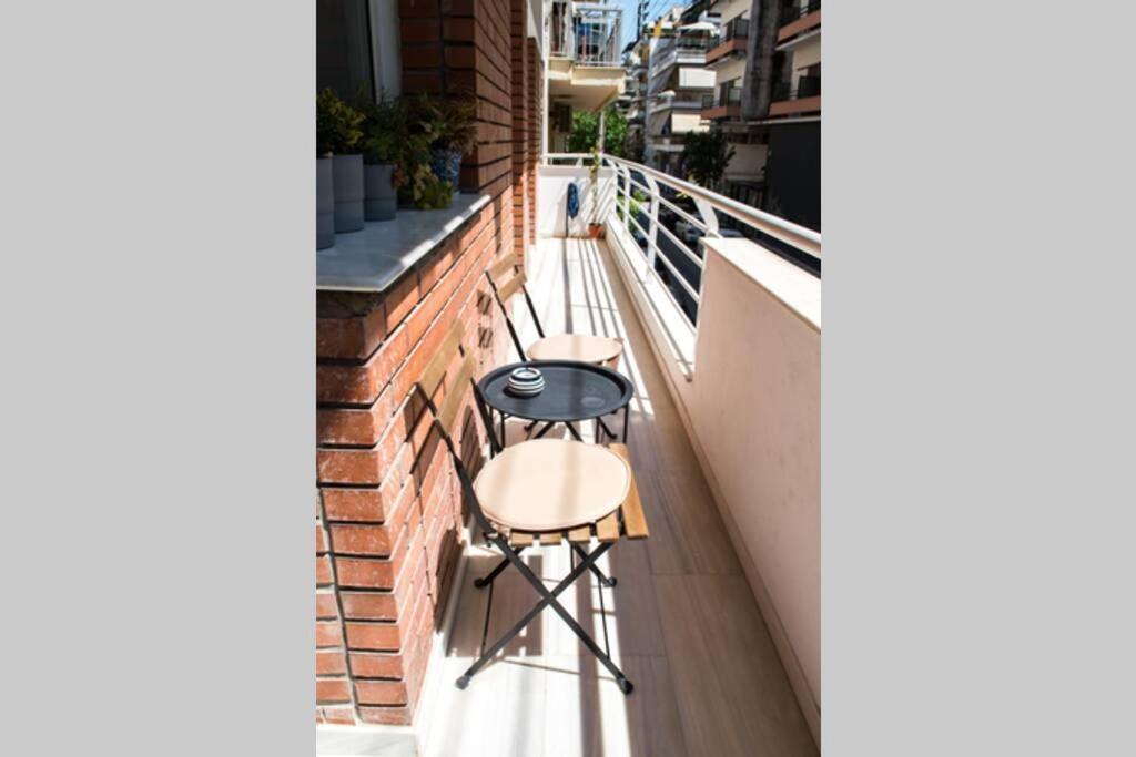 Your Cozy Downtown Home - Apartment Larissa Exteriör bild